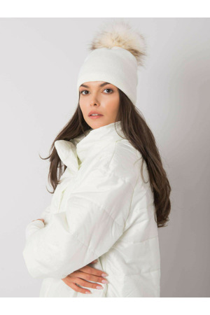 Dámská čepice.11 bílá