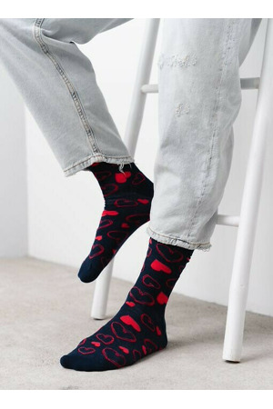 Vzorované pánské ponožky Steven art.136 Srdíčka