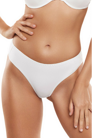 Tanga Basic V-5778 bílá - Axami