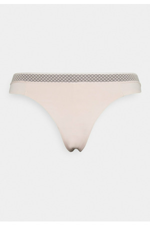 Dámské tanga QF6307E  - TRN - Pudrová - Calvin Klein