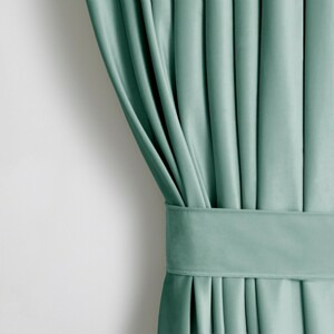 AmeliaHome Závěs Amelia Home Velvet s řasící páskou mátově zelený, velikost 140x245