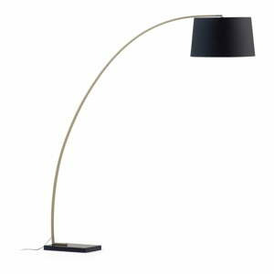 Stojací lampa s textilním stínidlem v černo-zlaté barvě (výška 210 cm) Juhe – Kave Home