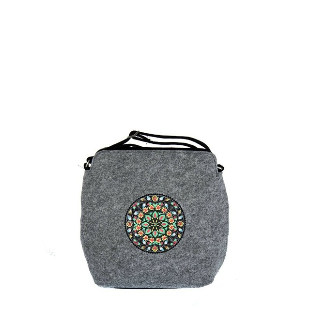 Filcové crossbody Circle - šedé