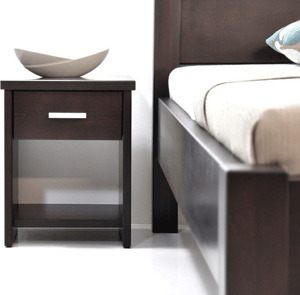 noční stolek GWdesign Portos Materiál: Wenge, Rozměr postele: Buk