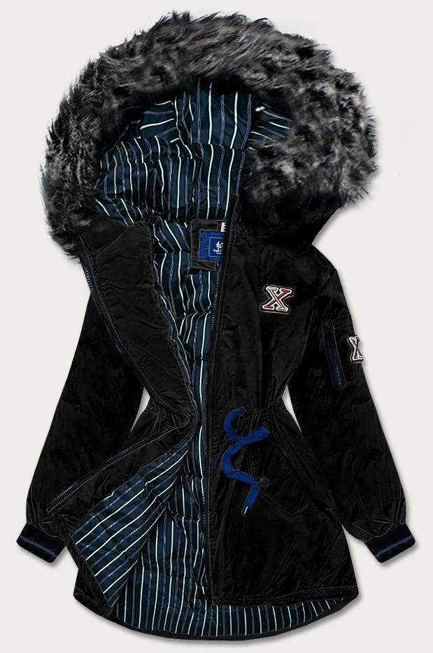 Delší černá dámská zimní bunda s kapucí (M8-757) - S (36) - odcienie czerni