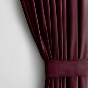 Závěs AmeliaHome Velvet 140x245 cm vínový, velikost 140x245